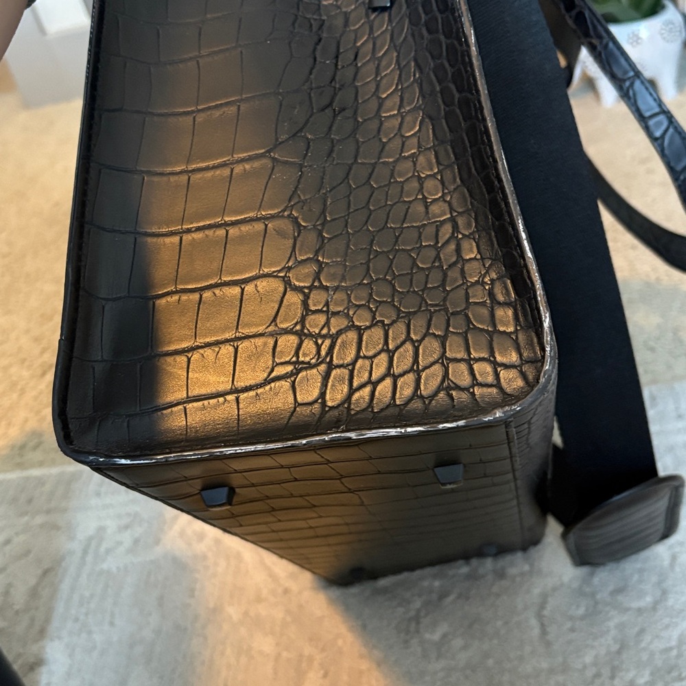 Black Beis Croc Embossed Work Tote Bag - Picture 8 of 8